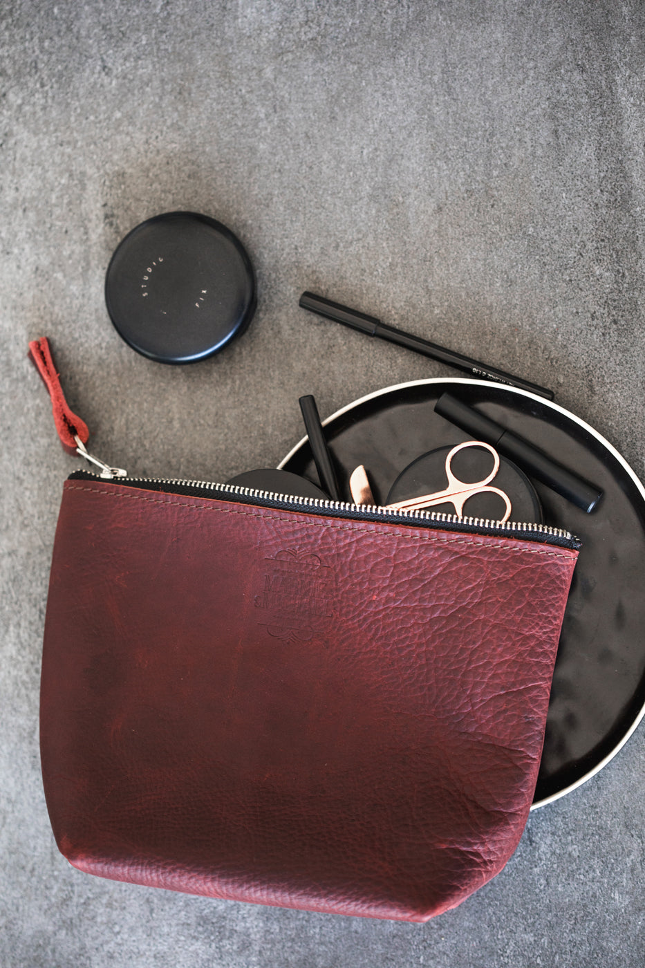 ZIPPED POUCH - Medium